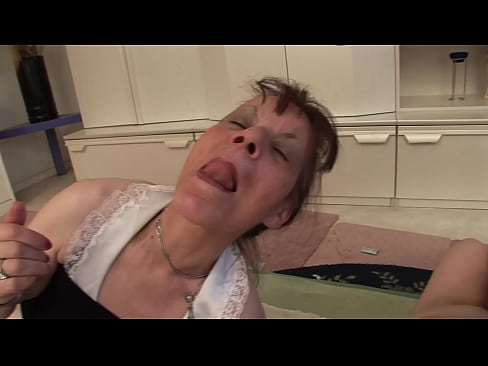 ❤️ To bedstemødre og en bedstefar har en trekant Porno at da.dreamlandpassionjourney.ru